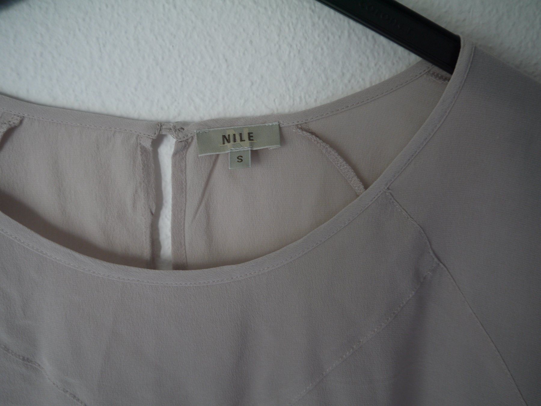 Nile Camicette: NILE Bluse aus 100% Seide – Usato da Hagendorn venduto da Blaf 1