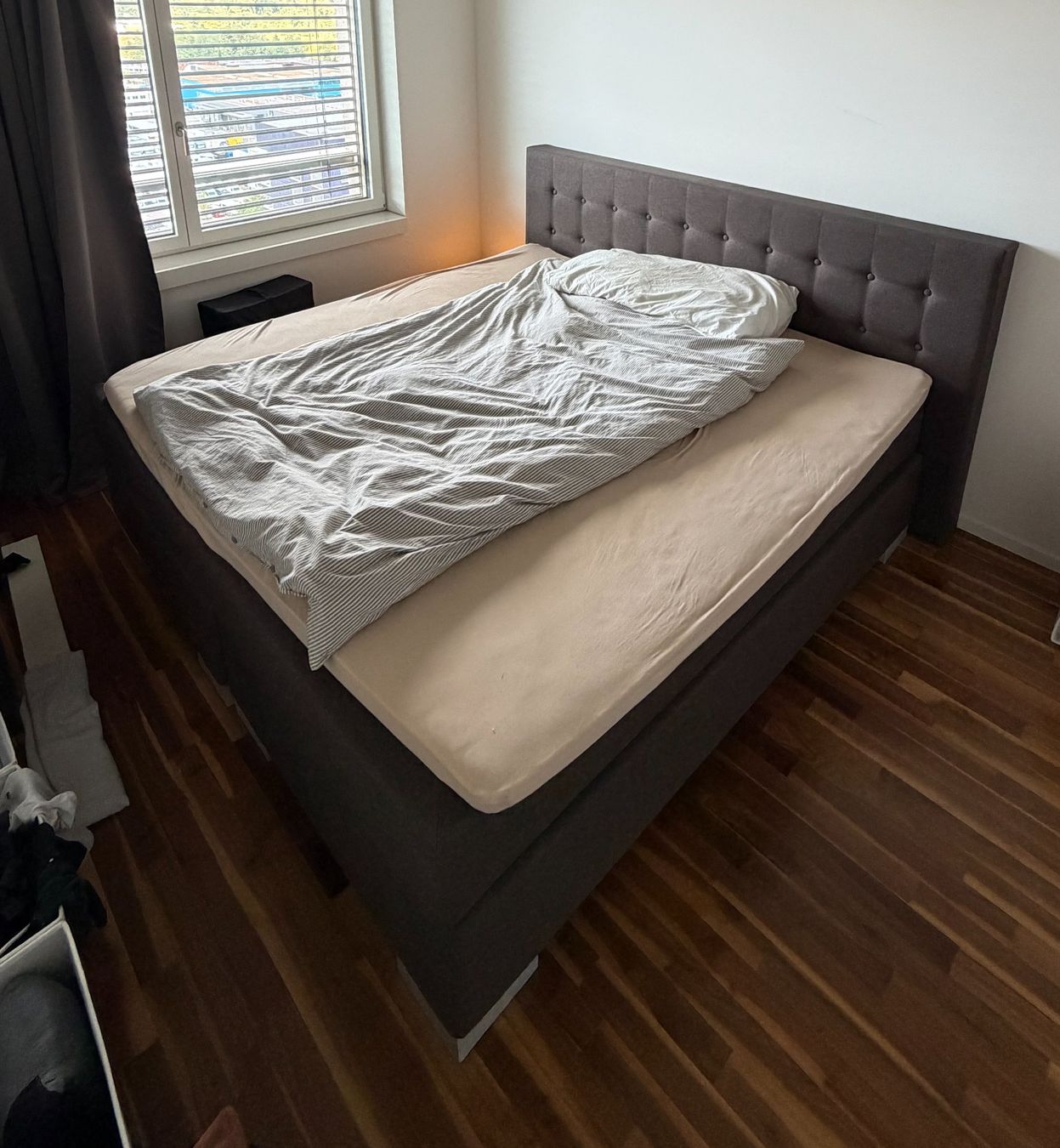Betten: Boxspringbett 200x200cm Loimaa – Gebraucht aus Schlieren von NM_Nici 2