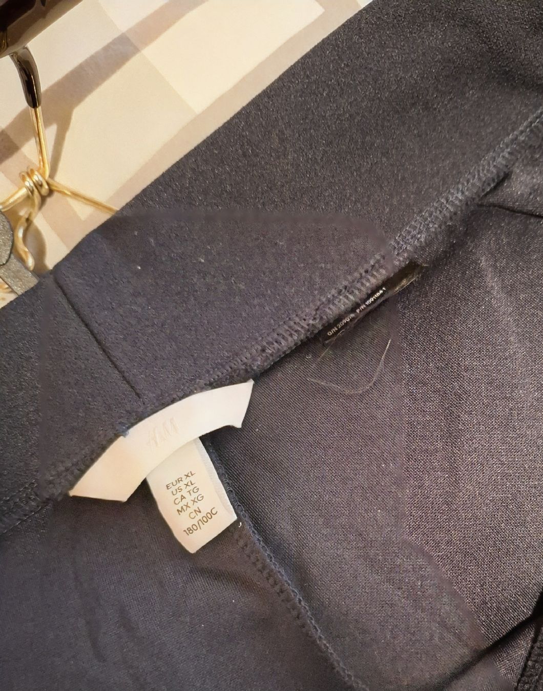 H&M Hosen: H&M Hose Grösse XL, neuwertig – Neu (gemäss Beschreibung) aus Lütisburg von amerika123 3