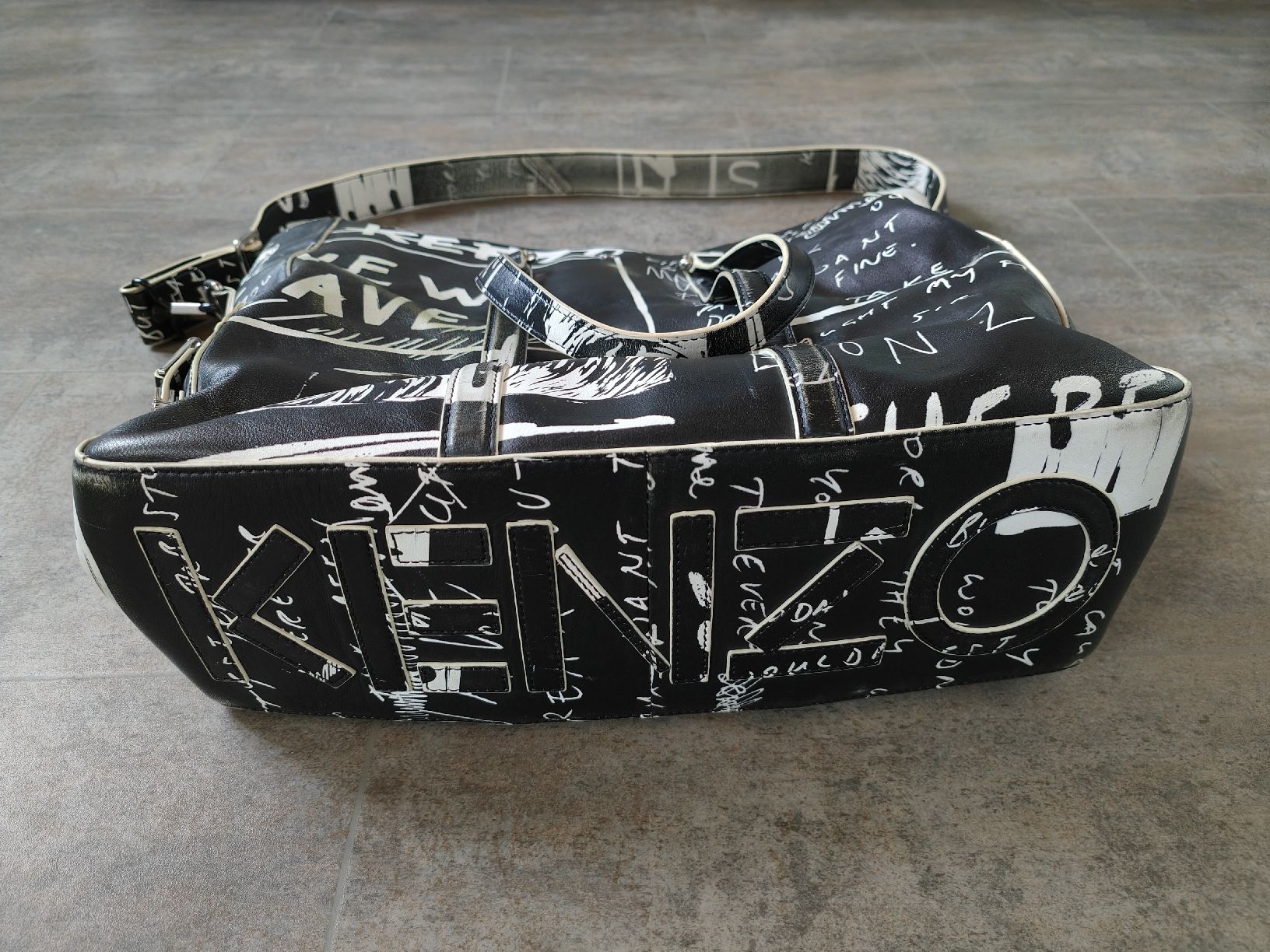 Kenzo Borse: Tasche von KENZO – Usato da Einsiedeln venduto da RaphaelSimeon 2