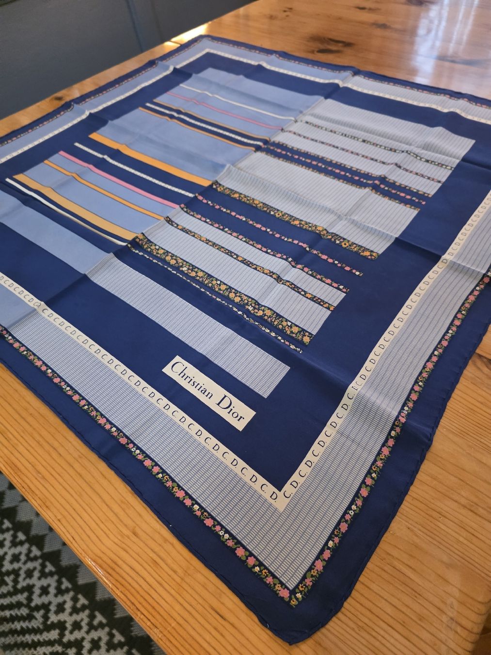 Dior Foulard & Sciarpe: Christian Dior Halstuch Seide blau gestreift – Usato da Bösingen venduto da davewausb767