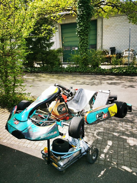 Rennkart inkl. Anhänger und viel Zubehör 3