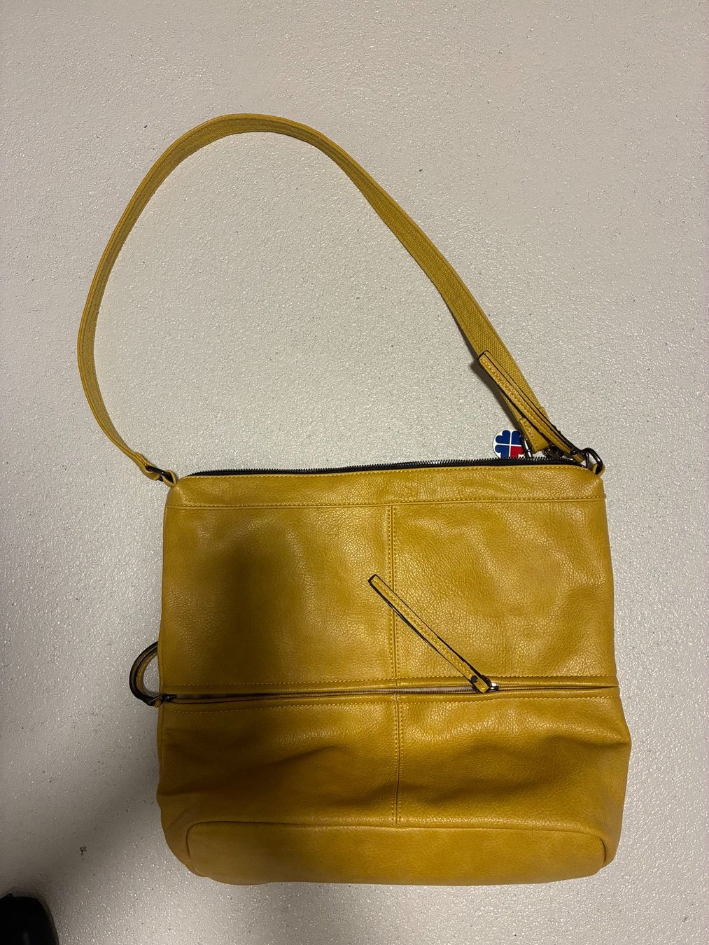 Sacs femmes: Leder Handtasche – D'occasion à Würenlos par cba_b9kw