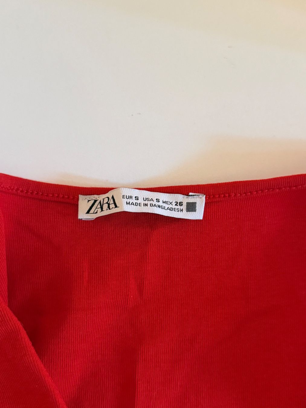 Top: BODY ROUGE – Usato da Cheseaux-Noréaz venduto da ath_cq52 4