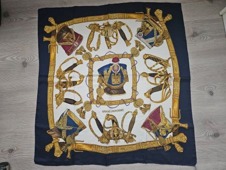 Hermès Foulard  GRAND UNIFORME  Vintage