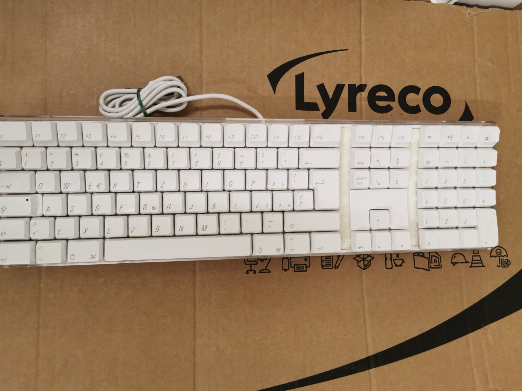 Apple Tastaturen: Apple USB Keyboard A1048 – Original Apple – Gebraucht aus Binningen von saviola01 1