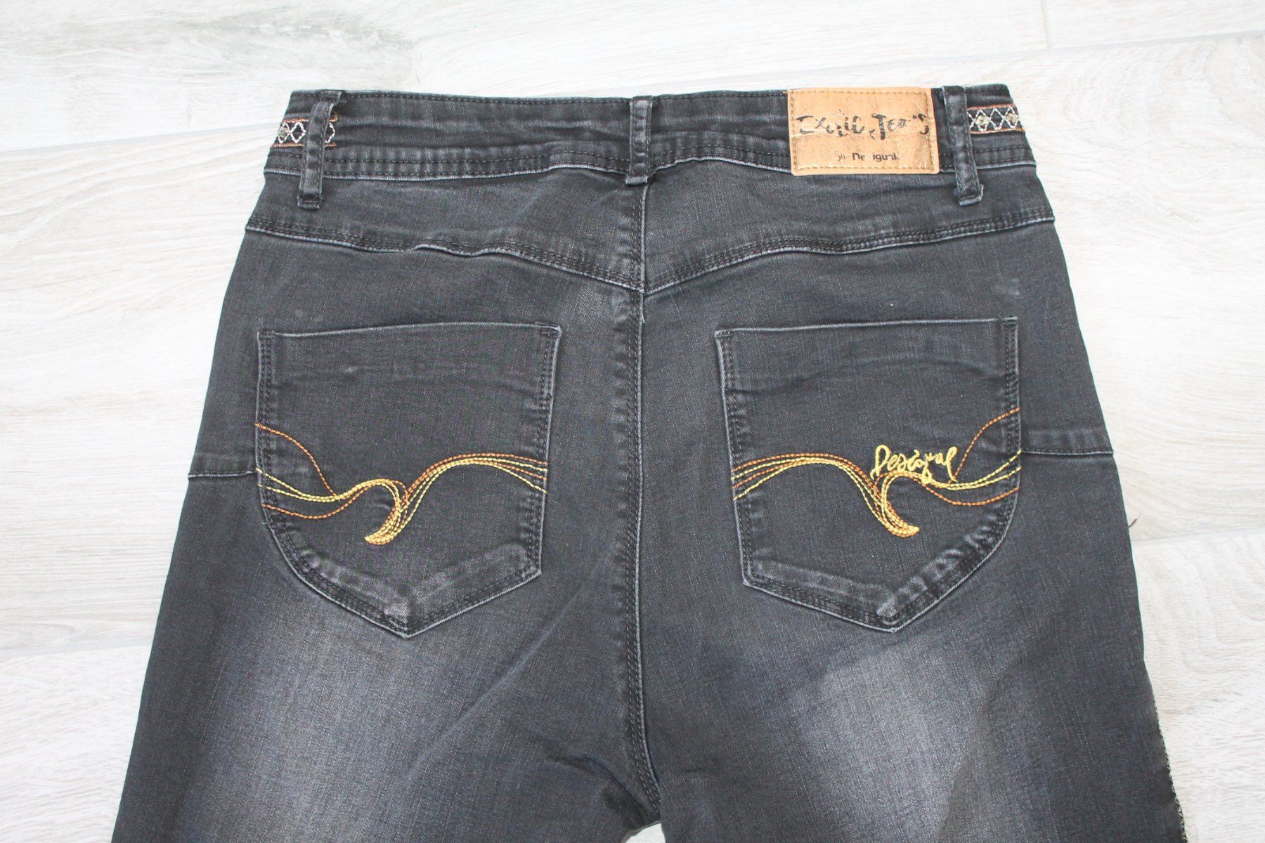 Desigual Jeans: DESIGUAL Jeans taille S – Gebraucht aus Chez-le-Bart von jasse 2