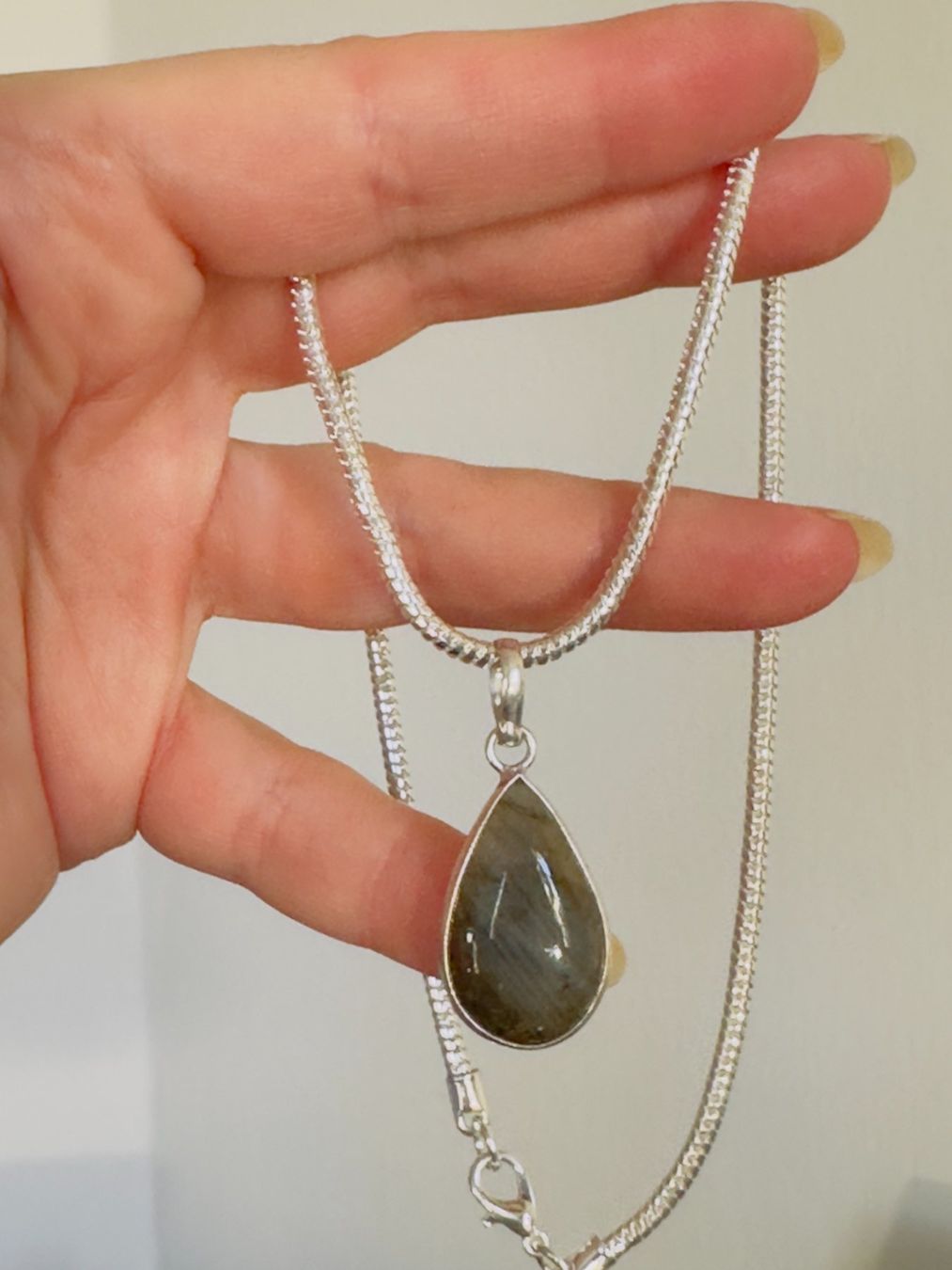 Catenine: Labradorite necklace – Nuovo e nell'imballaggio originale da Genève venduto da AGBERG 1