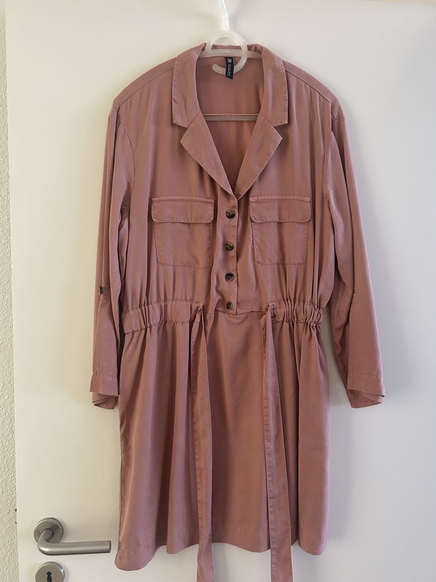 Zara Robes: Kleid rosafarben Grösse L – D'occasion à Brunnen par fla_8f9w