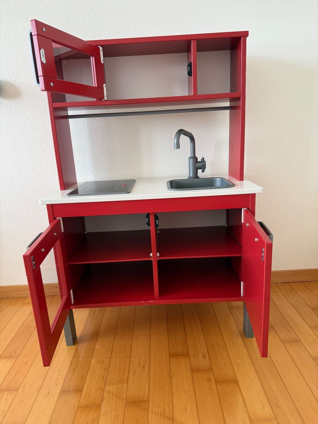 Ikea Cucine complete: IKEA Kinderküche – Usato da Weggis venduto da edi_zlh8 2