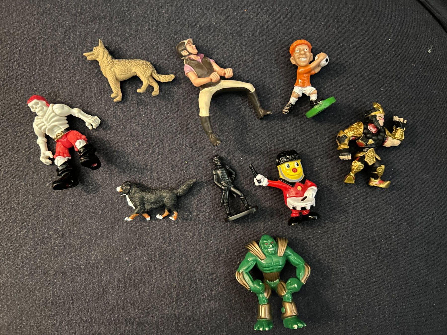 Giocattoli: Spielfiguren (9x Teile) – Usato da Küsnacht ZH venduto da filo_fila8700