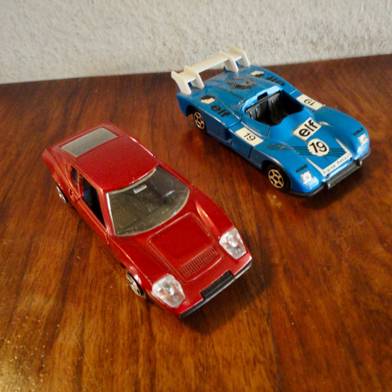 Modellini d'auto: Modellauto Renault Alpine A 440 + Ligier JS2 – Usato da Wädenswil venduto da LIS11
