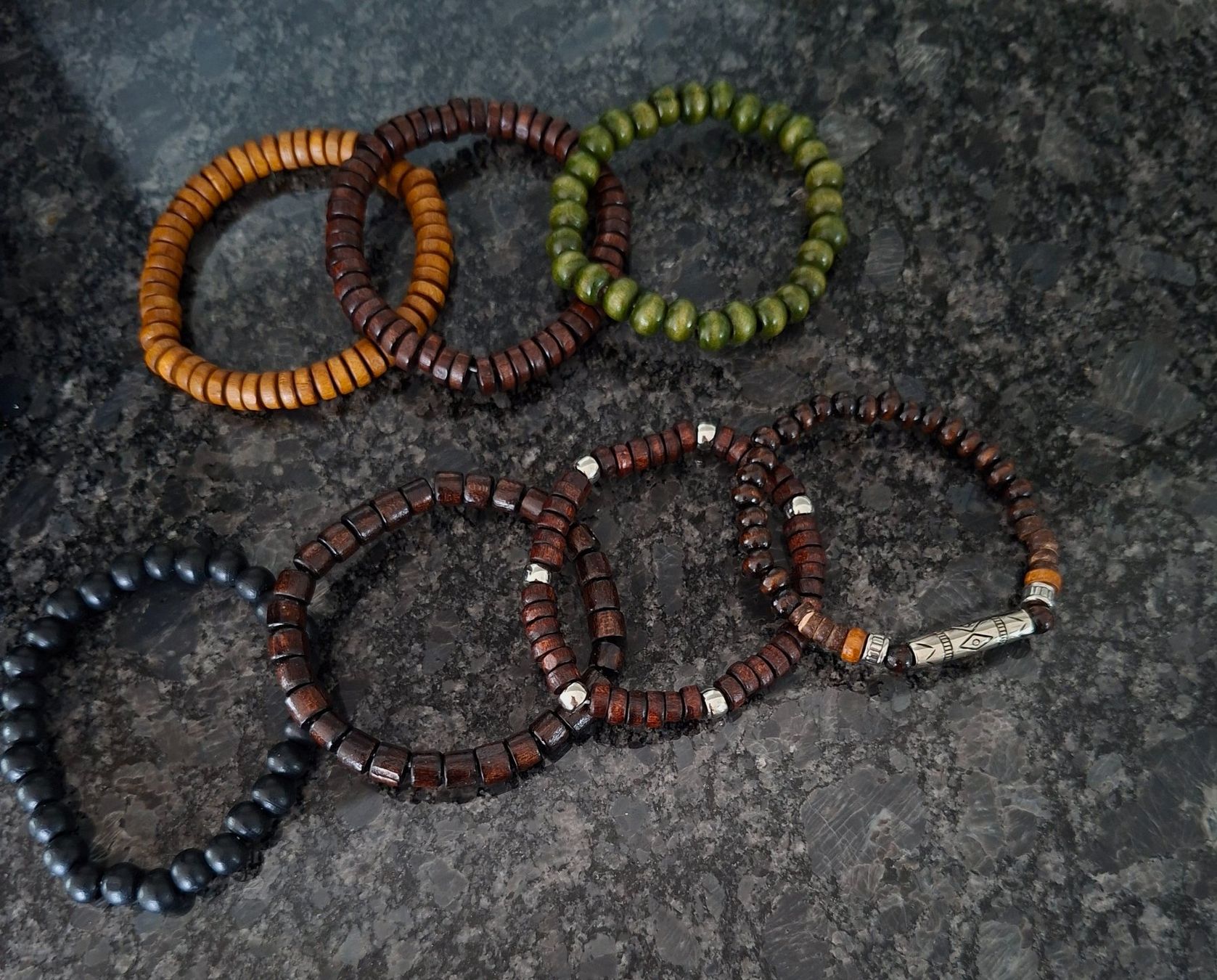 Bracciali & Braccialetti: 7 schöne Armbänder Neuwertig – Nuovo (secondo la descrizione) da Reinach AG venduto da nicki024