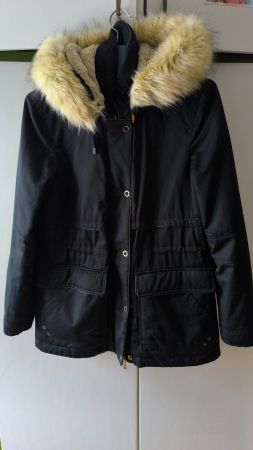 Winterjacke mit Kapuze und Kunstfell, Grösse L, neuwertig