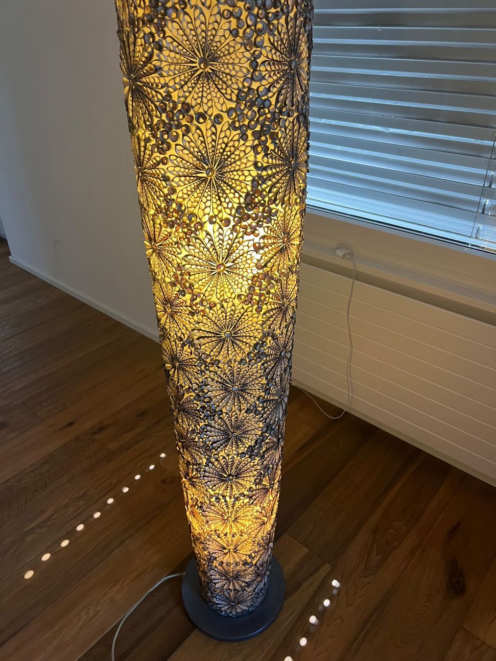 Lampade: Wunderschöne Stehlampe, Höhe 222cm – Usato da Küssnacht am Rigi venduto da 010claudia 2