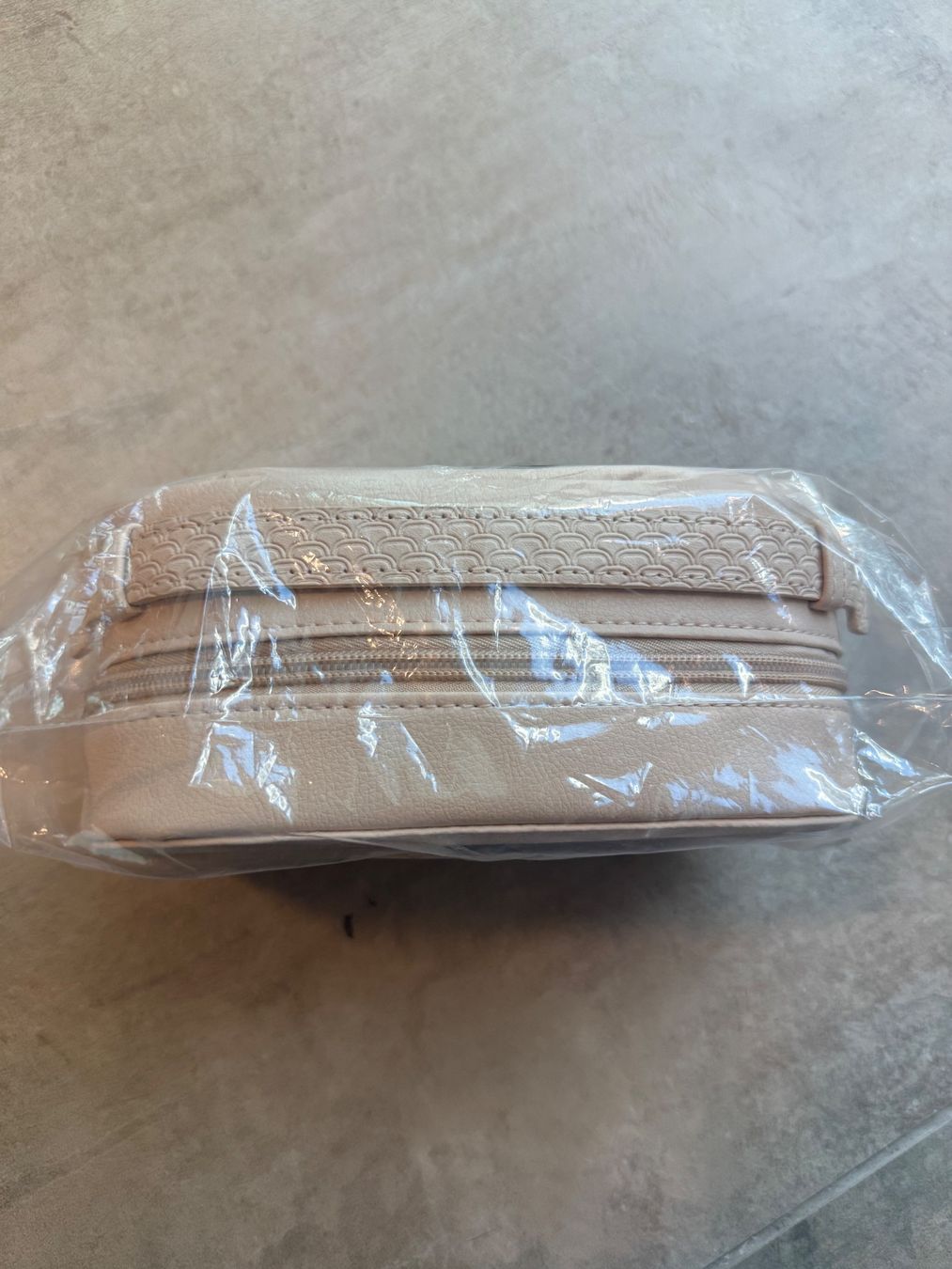 Borse da donna: Diptyque Pouch beige amenity kit – Nuovo e nell'imballaggio originale da Zürich venduto da dam_t7hk 1