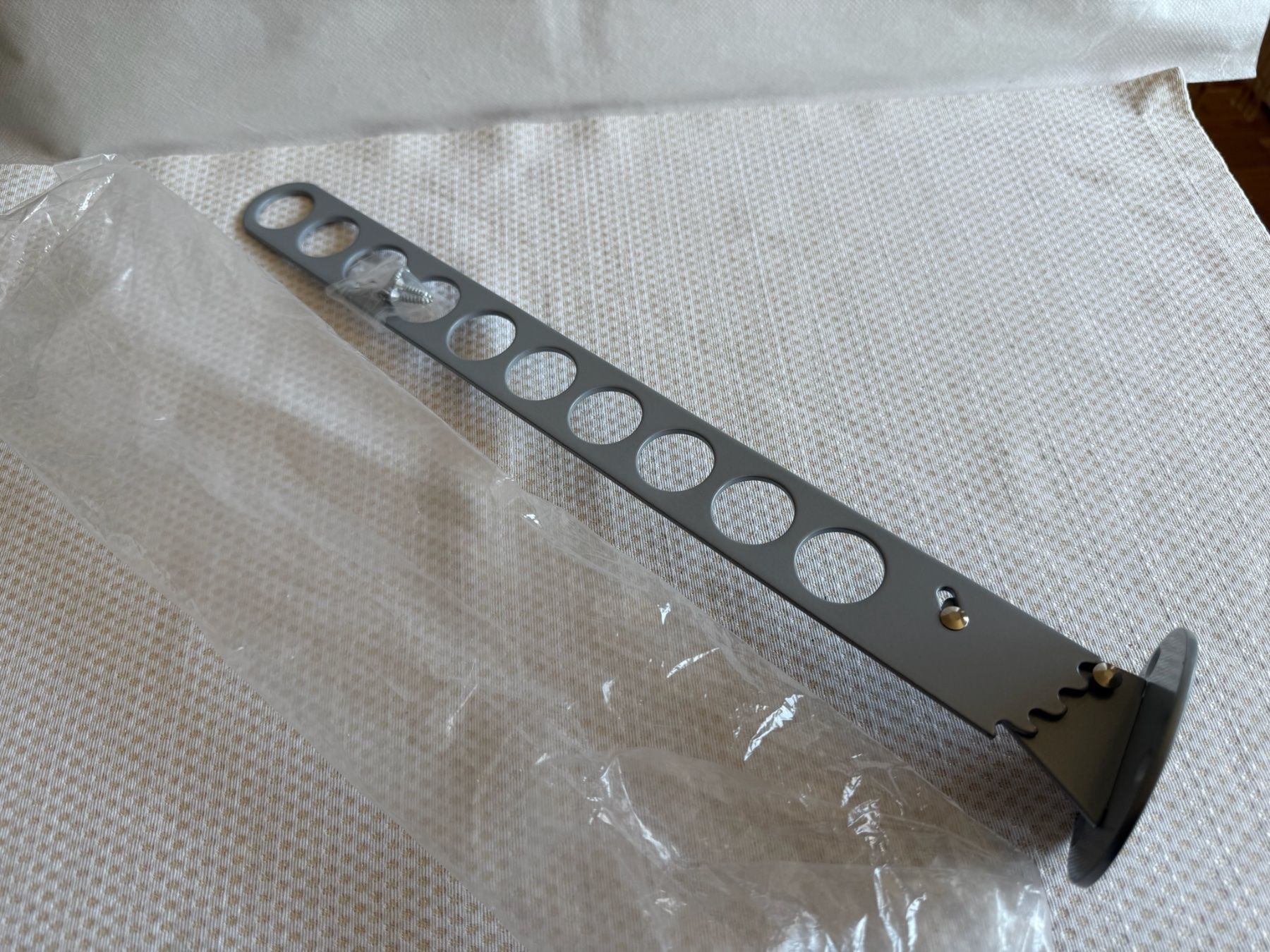 Appendiabiti: Porte-cintres pour balcon/intérieur – Usato da Sion venduto da accroshoes