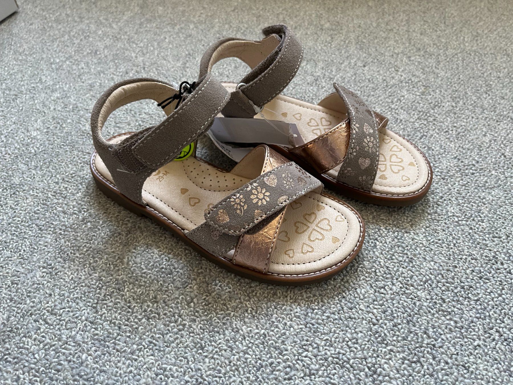 Scarpe per ragazze: Leder LURCHI  Sandalen Gr 29 Fabrikneu – Nuovo e nell'imballaggio originale da Rekingen AG venduto da nederland1