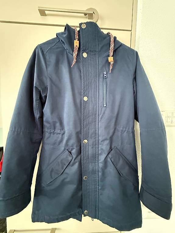 Alprausch Cappotti: Winterjacke Alprausch – Usato da Lantsch/Lenz venduto da Gluggi88