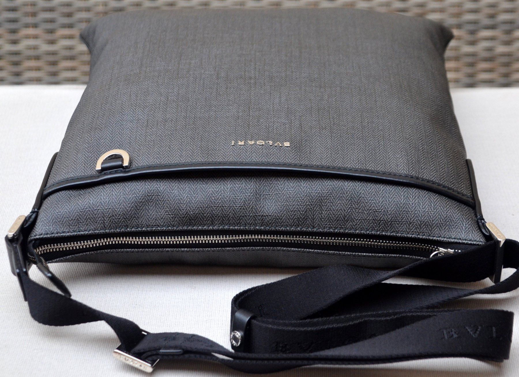 Bulgari Taschen: Bvlgari Tasche / sac Messenger – Gebraucht aus Collonges von arashee 8