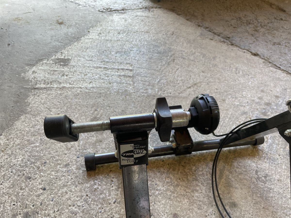 Rateliers à velo: Werkstattständer Velo und Training Ständern  – D'occasion à Gipf- Oberfrick par T30Zimm 3