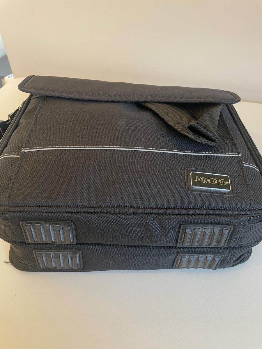Borse: Schwarze Laptoptasche Dicota gepolstert – Usato da Basel venduto da Ch2005 8