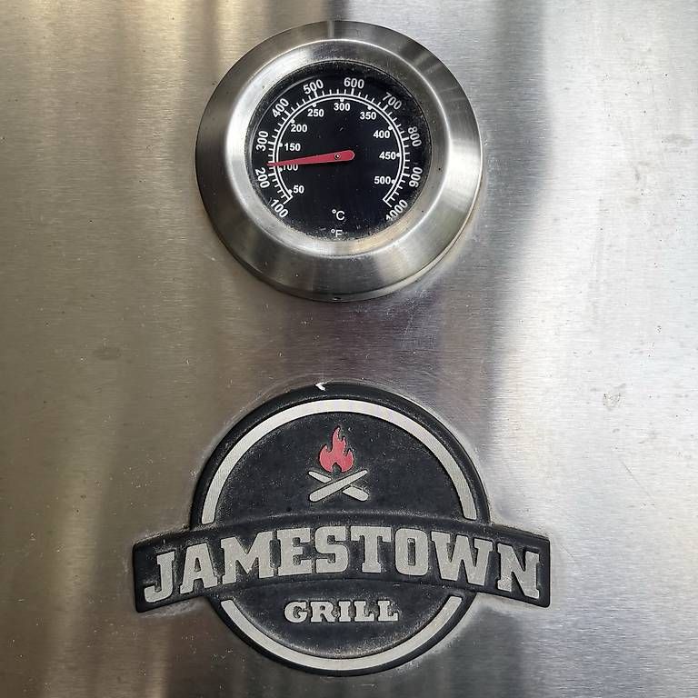 Grills: Grill mit Gas von Jamestown – Gebraucht aus Schaffhausen von mikelcroft 1