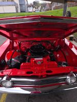 Buick Special 4-tuerig Limousine rot/weiss Jg 1962
