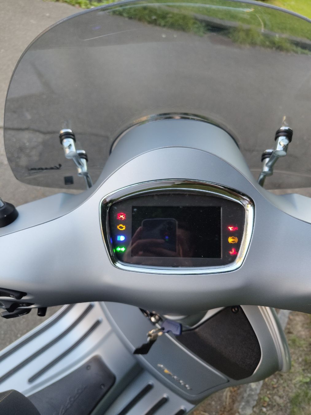 Vespa Scooter: Vespa GTS Supertech Silbermatt 300ccm – Usato da Zürich venduto da mor_r9mf 2