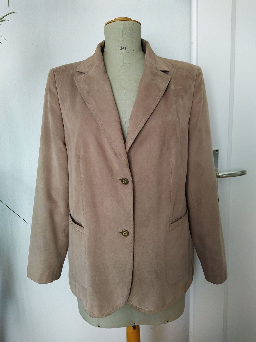 Giacche: Blazer aus Wildlederimitat – Usato da Triesen venduto da stephanieschurti