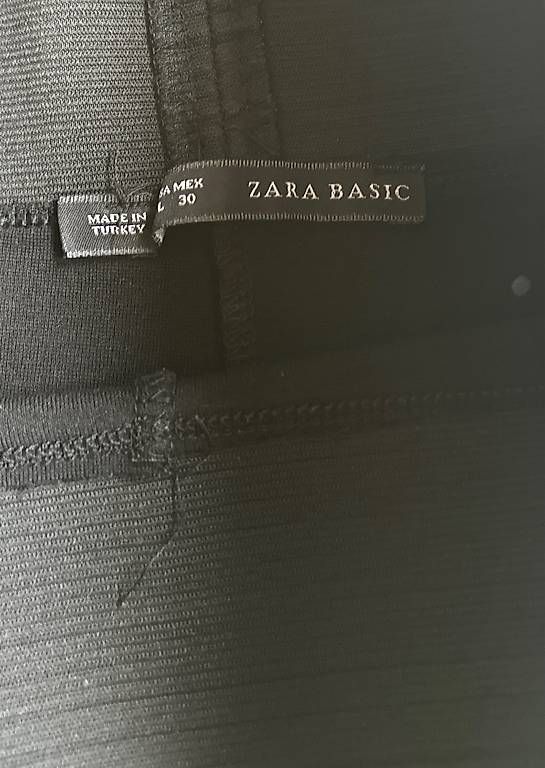 Pantaloni: Zara Stoffhose Gr. 30 L – Usato da Fehren venduto da Flugzeug1177 1