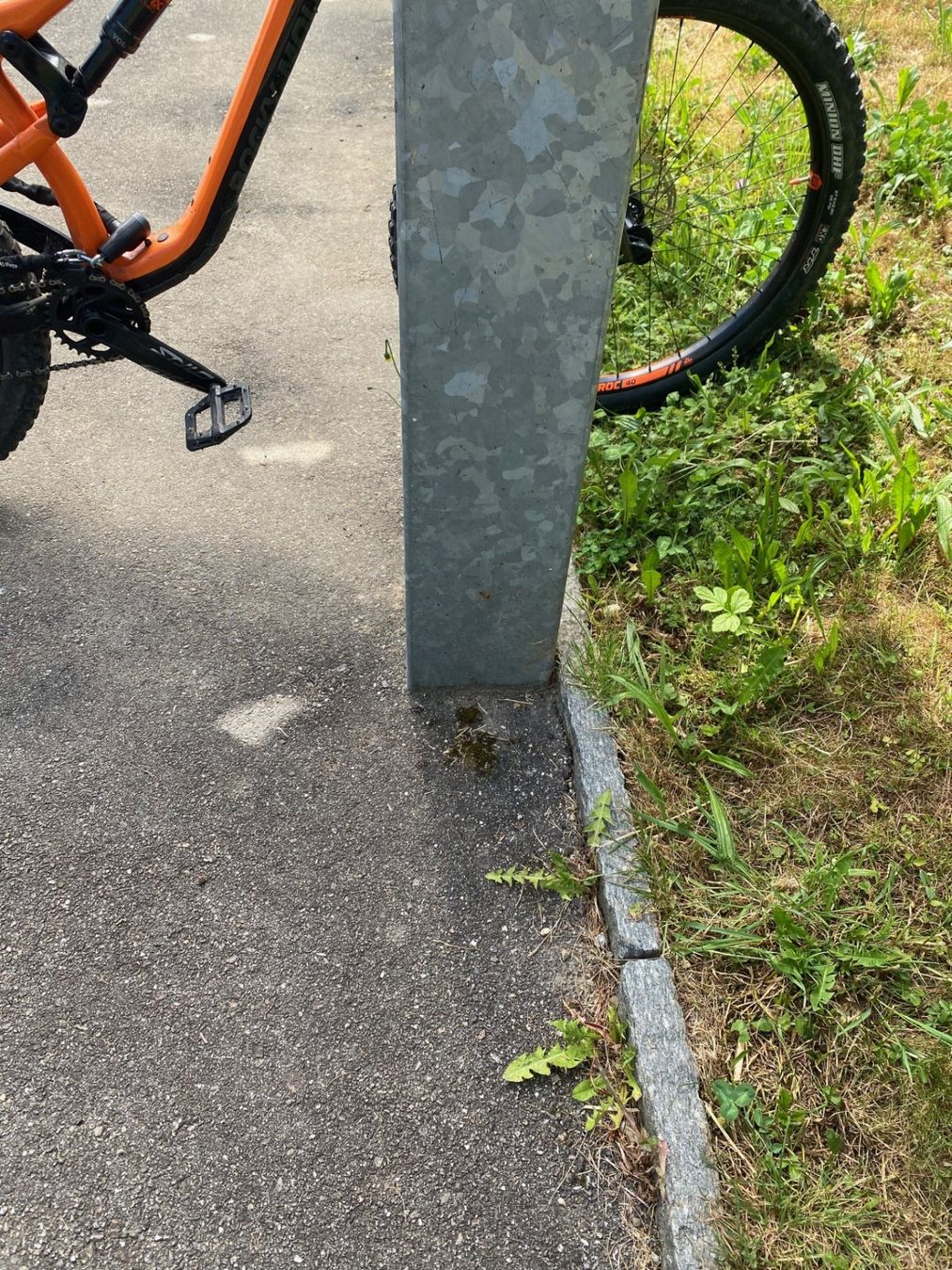 Rifugi: Velopa Veloparkplatz Velo-Unterstand – Usato da Auw venduto da 76marylu 4