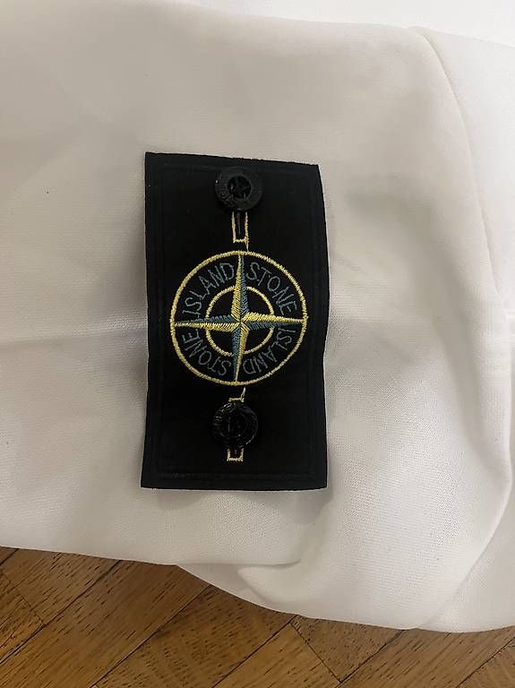Pulls & Sweat-shirts: Pulls stone island blanc et Moncler noir – Neuf avec emballage d'origine à Genève par luan.77k 1