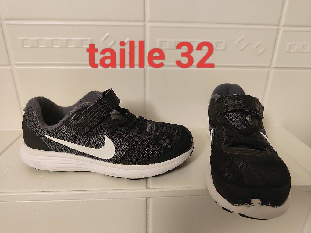 Scarpe per ragazzi: Nike enfant taille 32 – Usato da fribourg venduto da pegalex 1