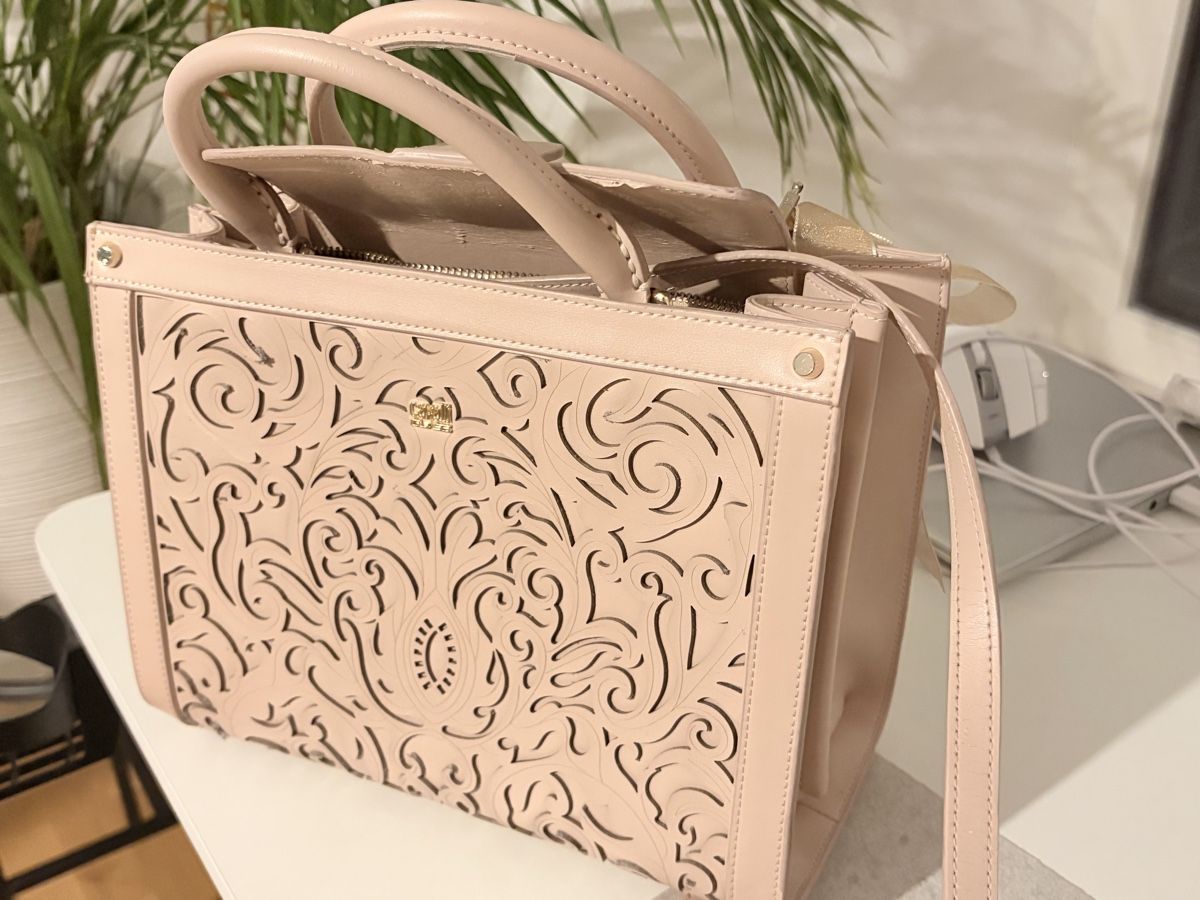 Roberto Cavalli Borse da donna: Handtasche Cavalli Class hellrosa Lasercut Design neu – Usato da Bauma venduto da duj_9dsw 4