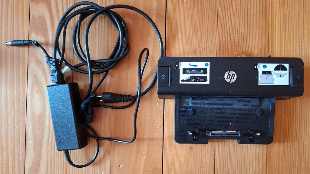 Hewlett Packard Docking station: HP-Dockingstation A7E32AA – Usato da Frenkendorf venduto da Lenkele 3