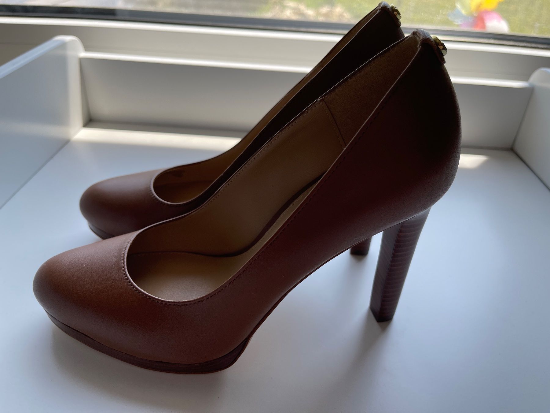 Michael Kors Scarpe da donna: NEU! Michael Kors High Heels Gr. 36 – Nuovo e nell'imballaggio originale da Schönenwerd venduto da d.chiara 2