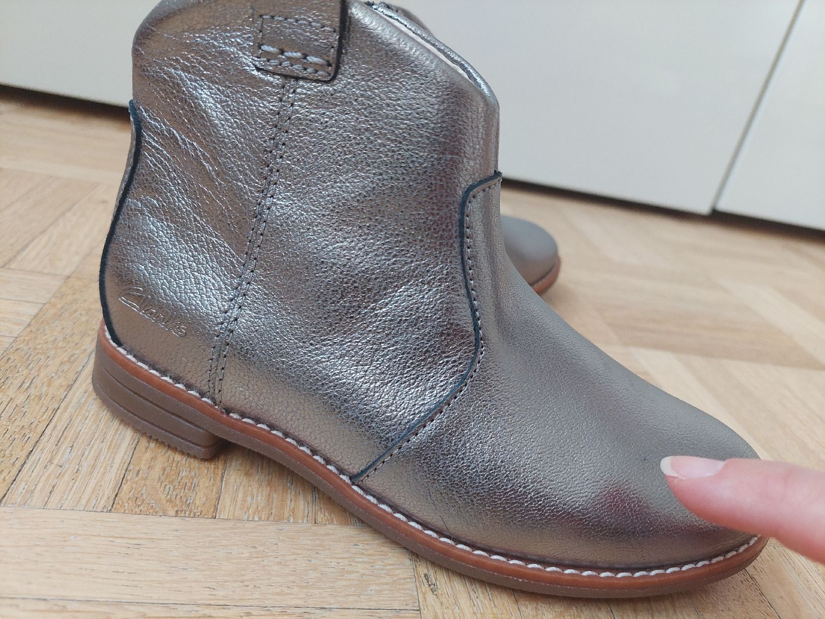 Clarks Schuhe für Mädchen: NEU! Mädchen Halbschuh Gr. 28 von Clarks – Neu und originalverpackt aus Flims Dorf von Truemorish 4