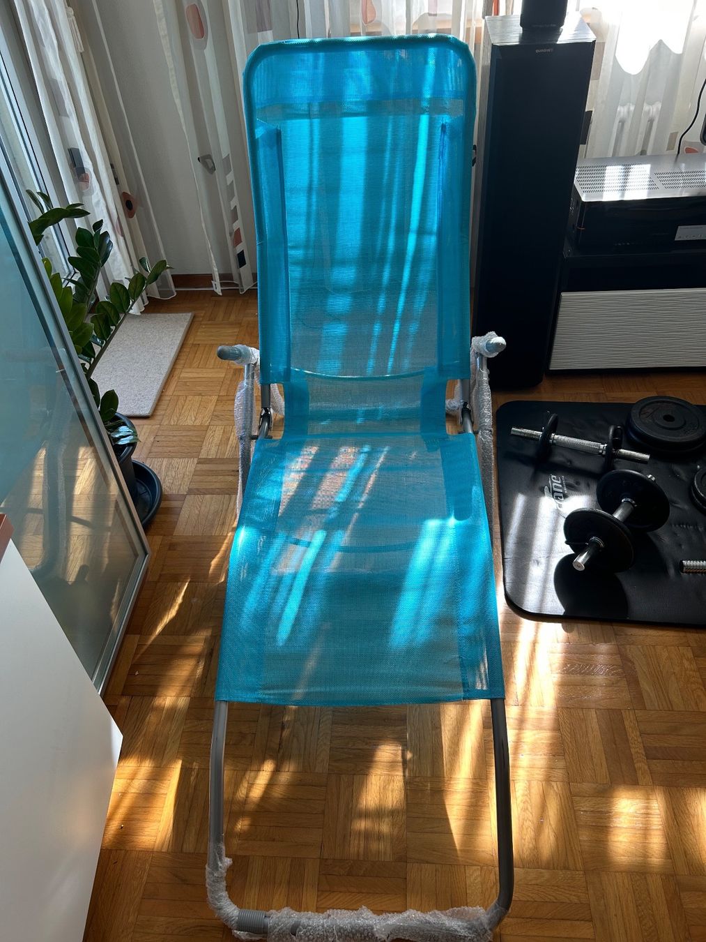 Gartenliegen & Strandkörbe: Liegestuhl – Neu und originalverpackt aus Schliern b. Köniz von  3