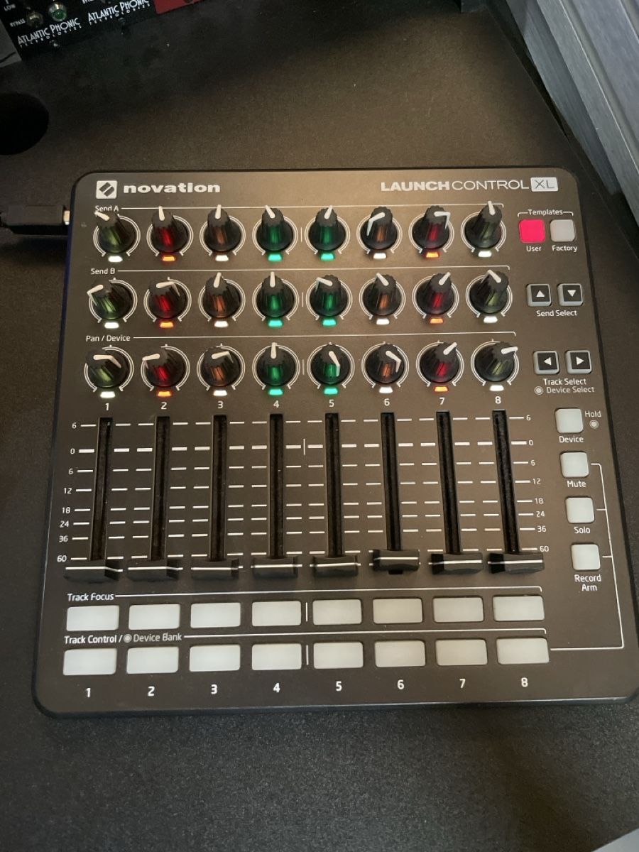 Novation Instruments de musique: Novation Launch Control XL – D'occasion à Tüscherz-Alfermée par schneider_rl4