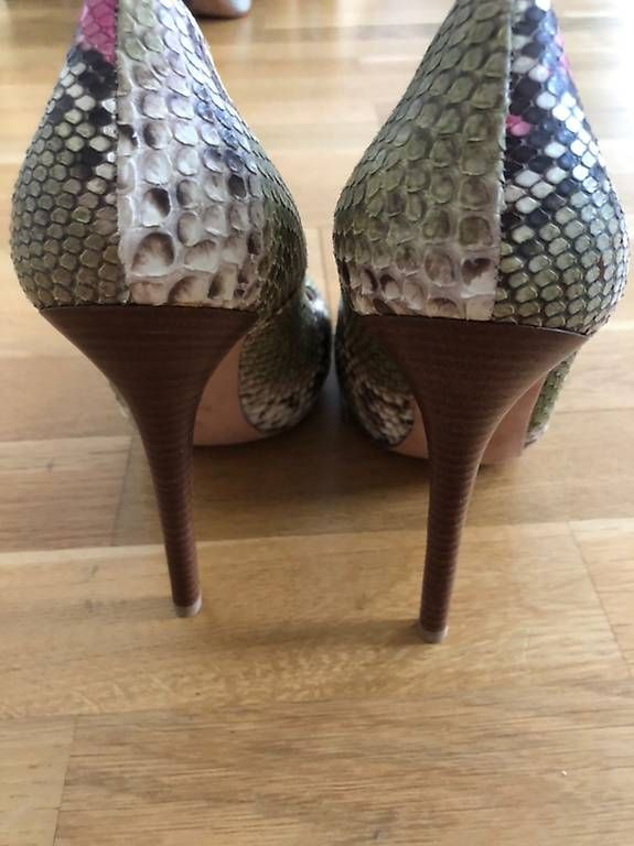 Alexander Mcqueen Scarpe da donna: Alexander McQueen Python Schlangenlederpumps 38 – Usato da Basel venduto da Bettybooo 1