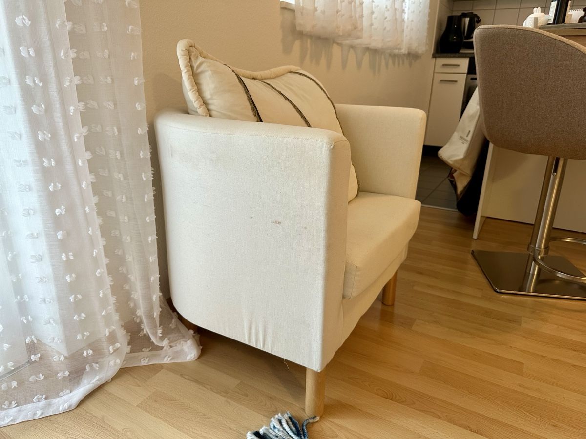 Poltrone: Bequemer Sessel, Elfenbeinweiss – Usato da Zug venduto da S6403 1