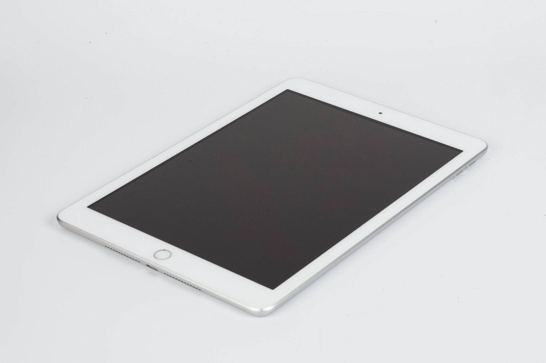Apple Tablet PC: Apple iPad 6. Generation mit Apple Pencil – Usato da Ballwil venduto da Mitternacht_01 1