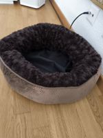 Hunde oder Katzenbett braun