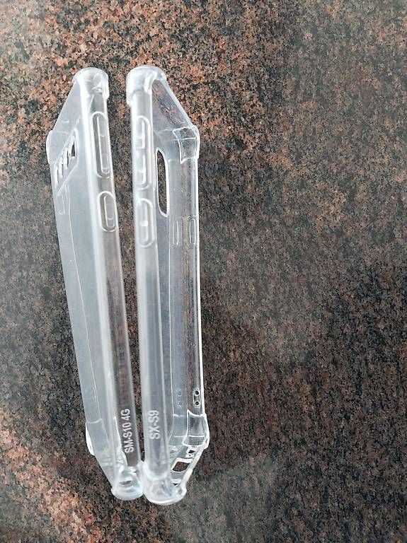 Covers & Schutzfolien: 2 Schützhüllen Smartphone neu – Gebraucht aus Stalden (Sarnen) von chr_s5xx 1
