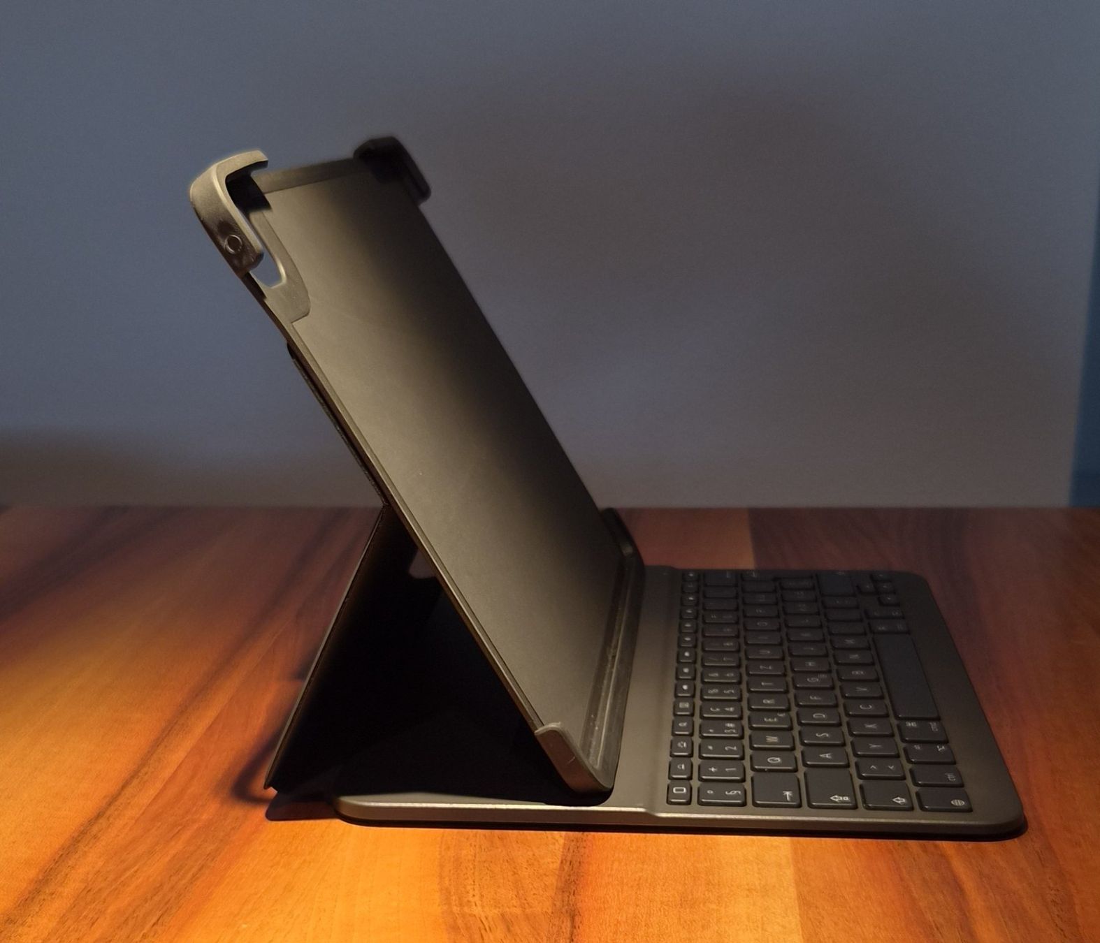 Logitech Tastiere: Logitech Slim Folio Pro für iPAD Pro 12.9" – Usato da Meggen venduto da Isi55 6