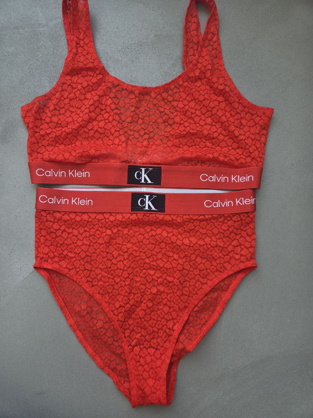 Calvin Klein Altra biancheria intima: Calvin Klein Set rot Spitze Grösse 40 – Usato da Zürich venduto da yubr