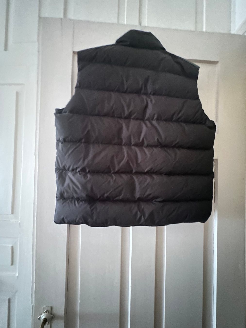 Moncler Gilets & Westen: Moncler Daunengilet – Gebraucht aus Zürich von  2