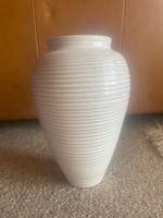 Vase weiss bauchig