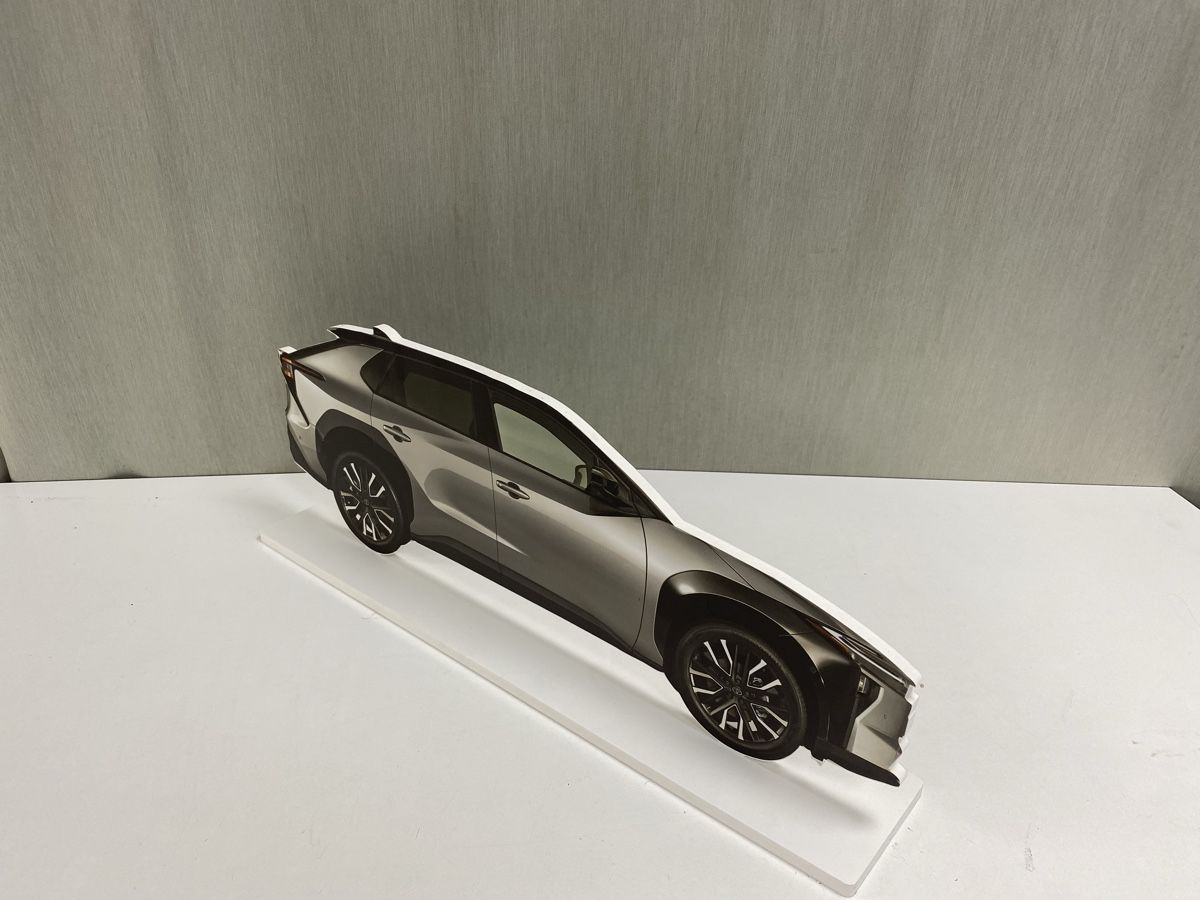 Toyota Modellini d'auto: Aufstellen Toyota BZ4X – Usato da Hägglingen venduto da kar_v9qf 2